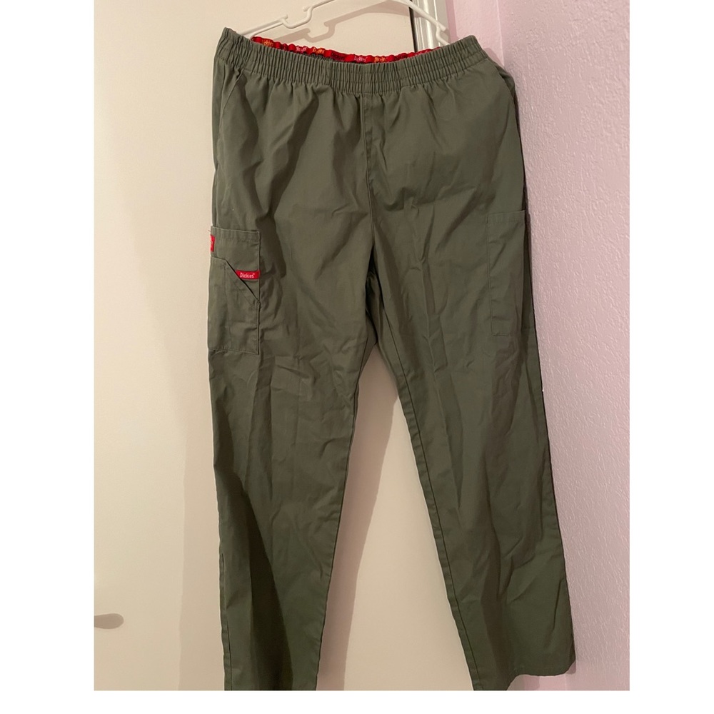 Scrub bottoms